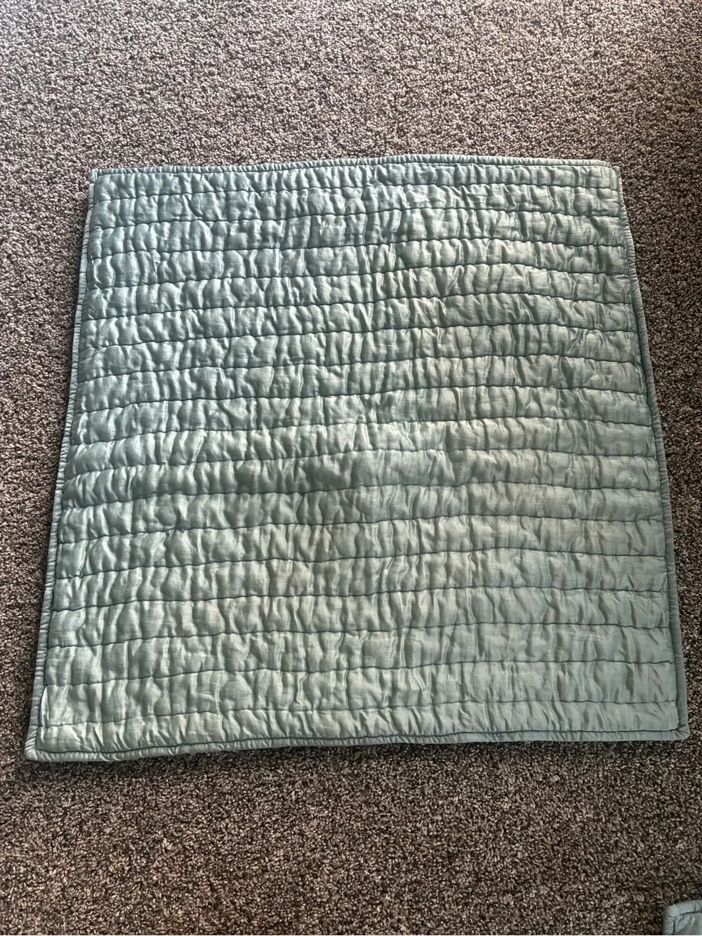 POTTERY BARN SILK BLEND 3 PIECE QUEEN QUILT + EURO SHAMS BLUE COASTAL